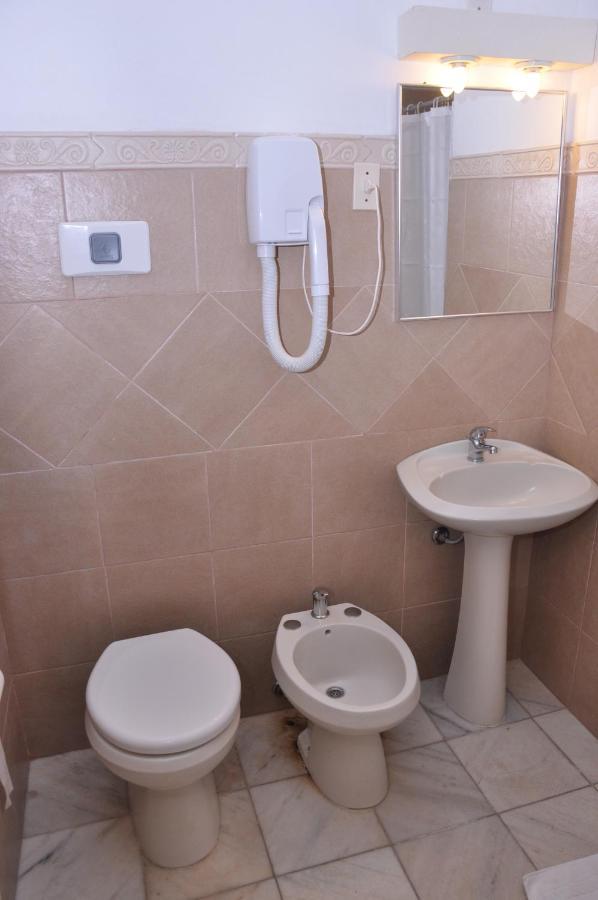 ארטיגס Hotel Del Norte מראה חיצוני תמונה